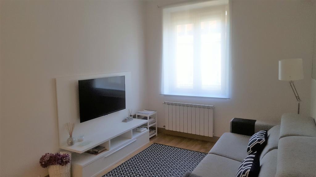 Concha Centro Apartment Сан Себастиан Екстериор снимка